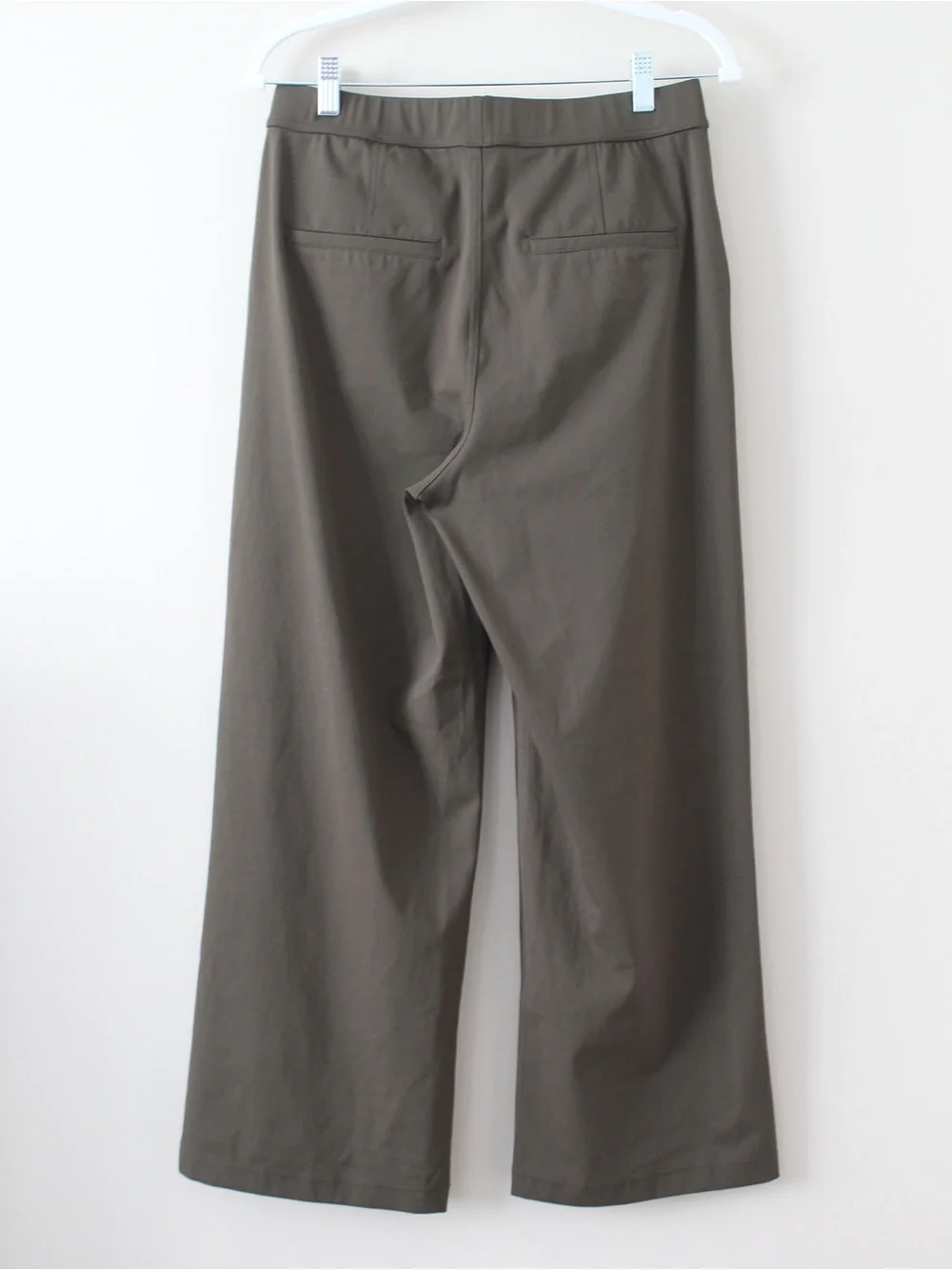 NWT - Halara Flex™ DayStretch High Waisted Straight Leg Pants - Deep Red Grey